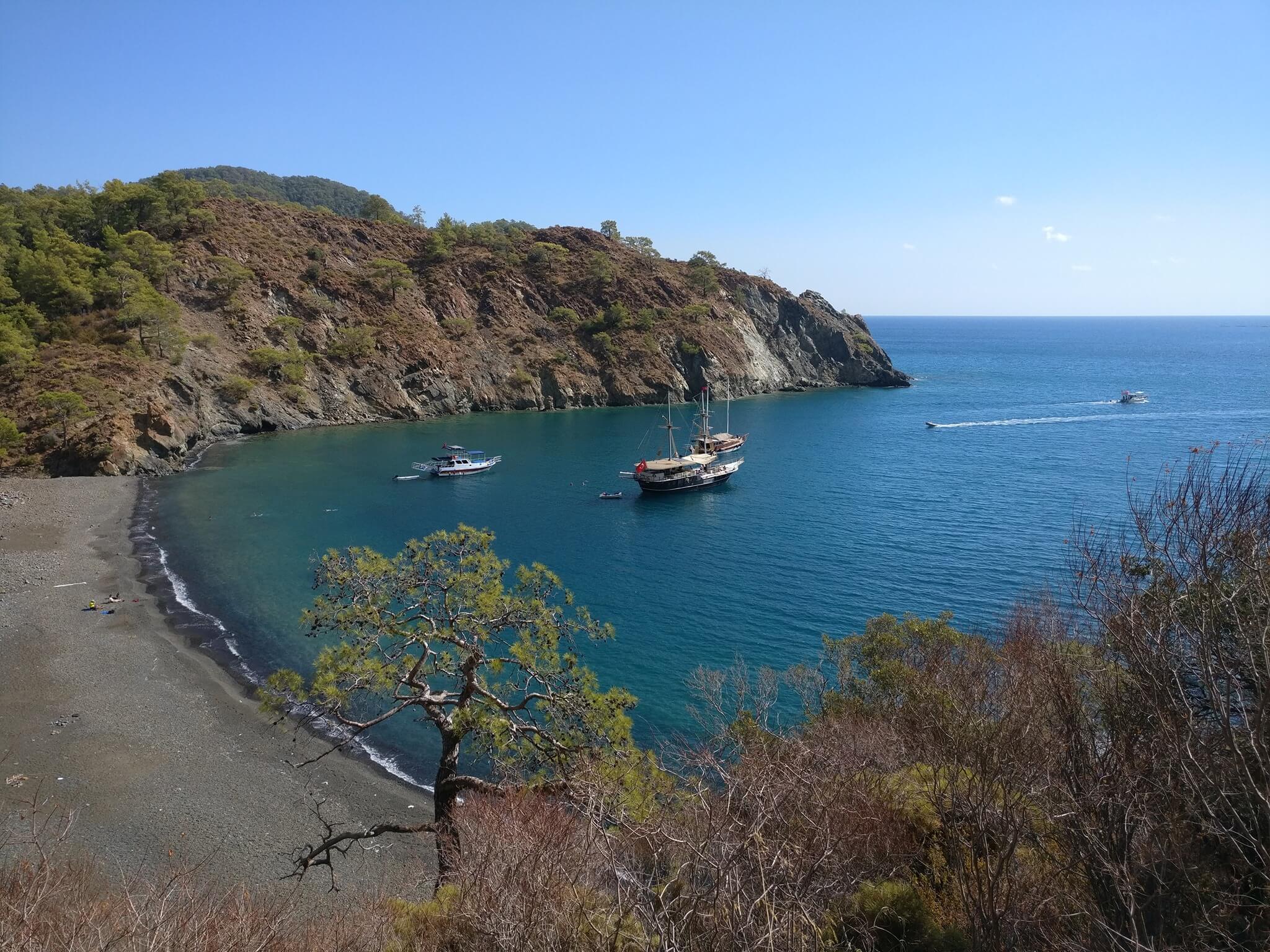 Куда поехать в турцию отзывы. Морская прогулка Чирали. Чирали. Каракус Чирали.